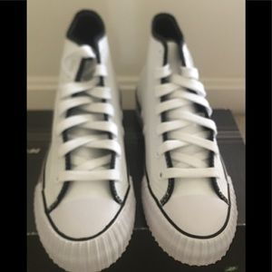 NIB Leather New Balance Sneakers